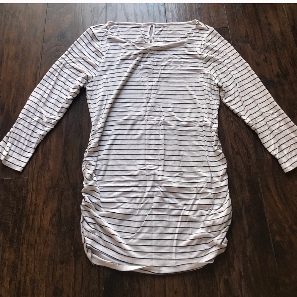 Motherhood Maternity tee